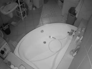 voyeurcam-julmodels-bath-1st-1 avatar