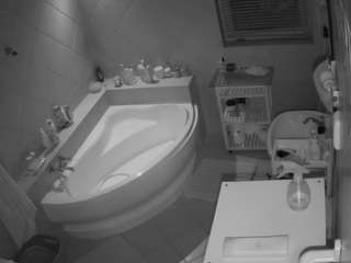 voyeurcam-julmodels-bath-1st-2 avatar