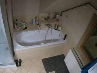 voyeurcam-julmodels-bath-2nd-1 avatar