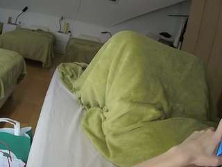 voyeurcam-julmodels-bed-1 avatar