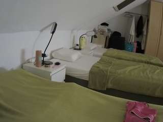 voyeurcam-julmodels-bed-4 avatar