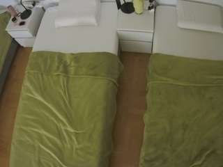 voyeurcam-julmodels-bed-5 avatar