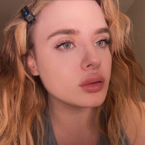 AliceSins1 avatar