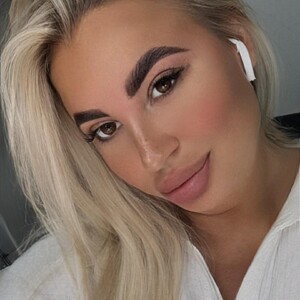 Cara__Harris avatar