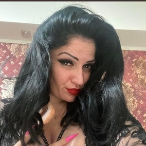 Cruella__ avatar