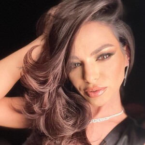 CurvedLizzie avatar