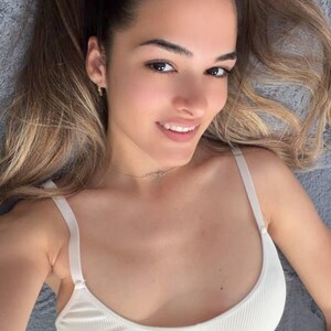 Ella_Eden avatar