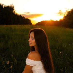 Evie_bloom avatar