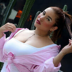 HollyTegan avatar