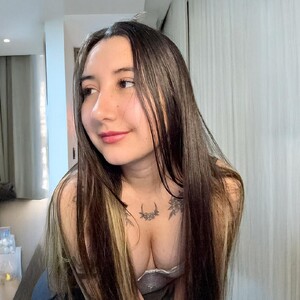Isaa_bella avatar