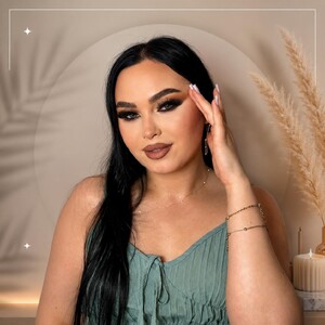 KairaPotts avatar