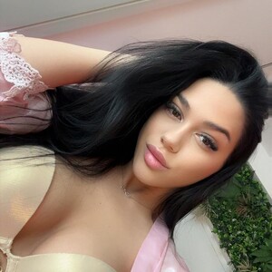 MiaVelvety avatar