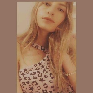 sweet_melina avatar