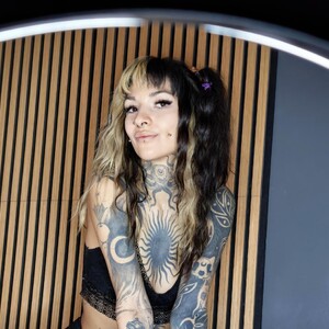 VivVixen avatar