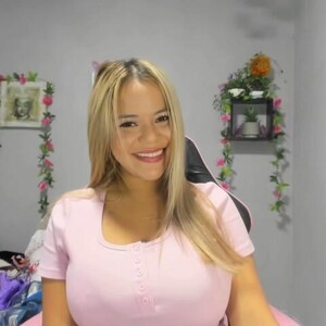 YummyBigTits avatar