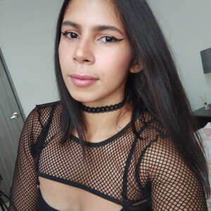 ELLIE_ avatar